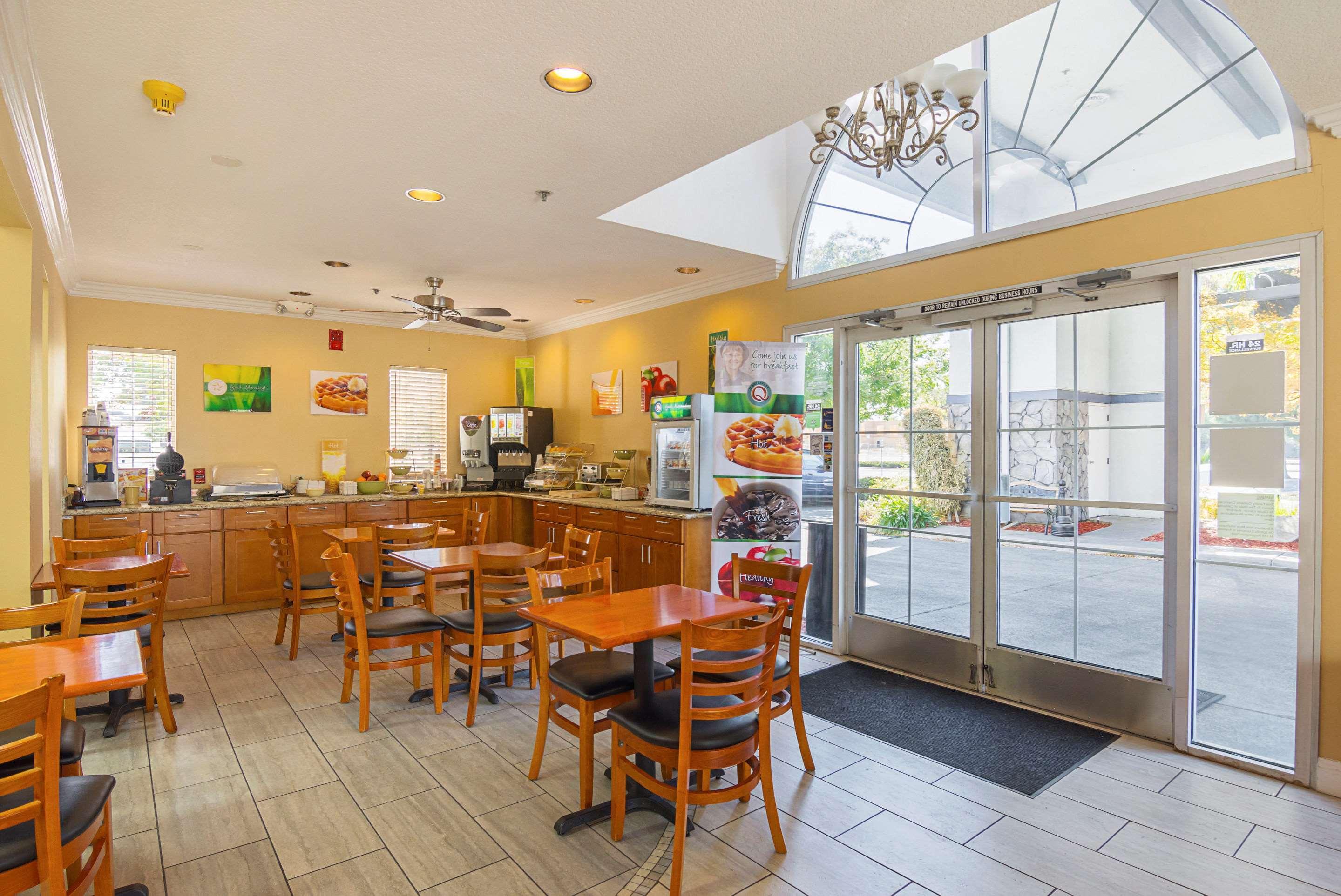 Quality Inn Fresno Yosemite Airport Exterior foto