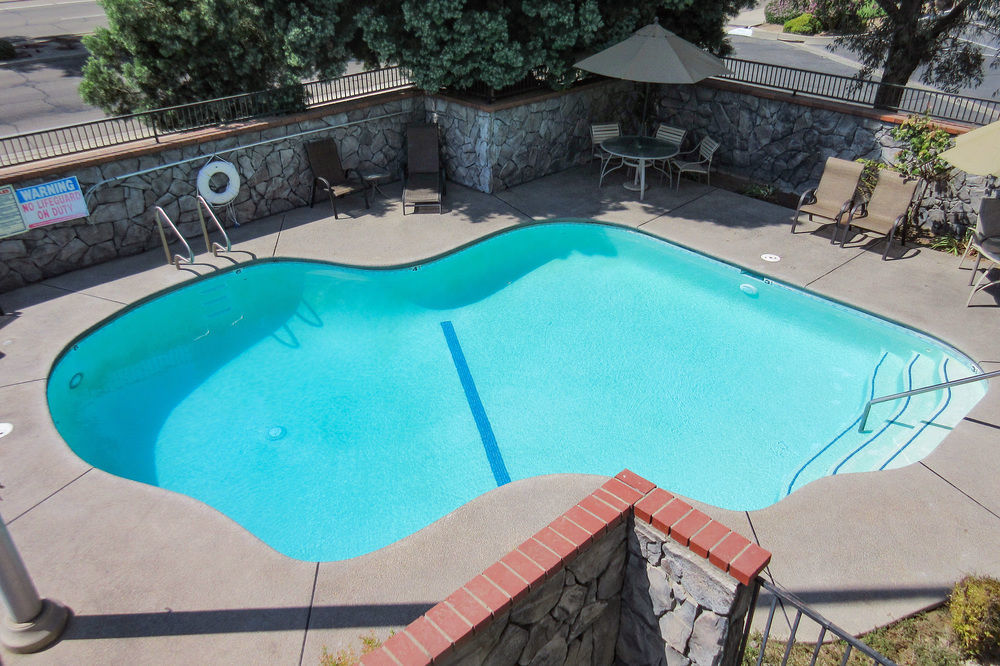 Quality Inn Fresno Yosemite Airport Exterior foto